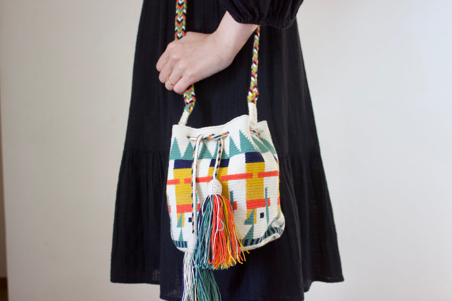 Guanabana（グアナバナ）Medium bag ミディアムバッグ　ベージュ